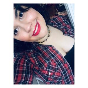 Meet your Posher, Pamela